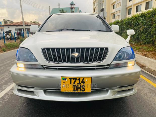 Toyota Harrier 2.2 16V 1999 White