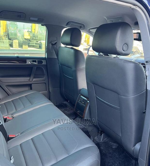 Volkswagen Touareg 2008 Blue