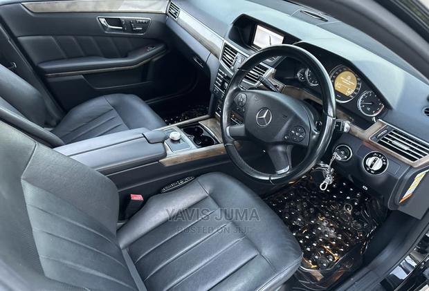 Mercedes-Benz E300 2010 Black