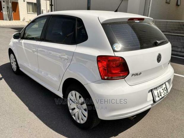 Volkswagen Polo 2012 Pearl