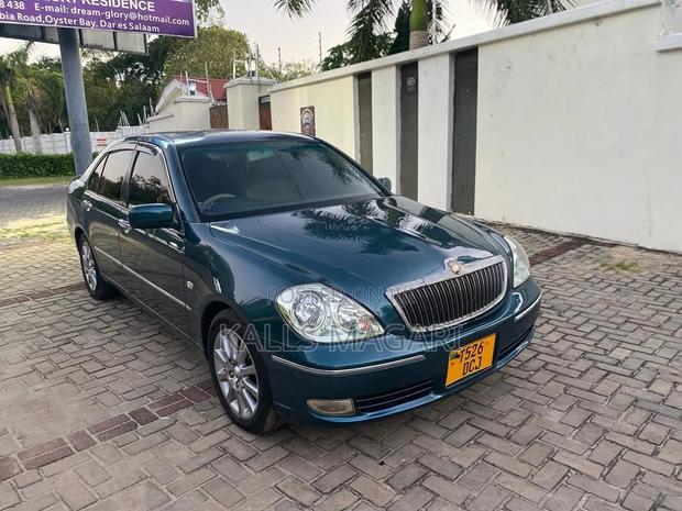 Toyota Brevis 2004