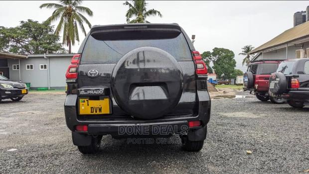 Toyota Land Cruiser Prado 2016 Gray