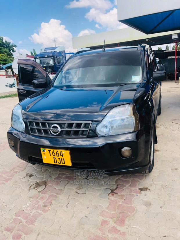 Nissan X-Trail 2010 Black