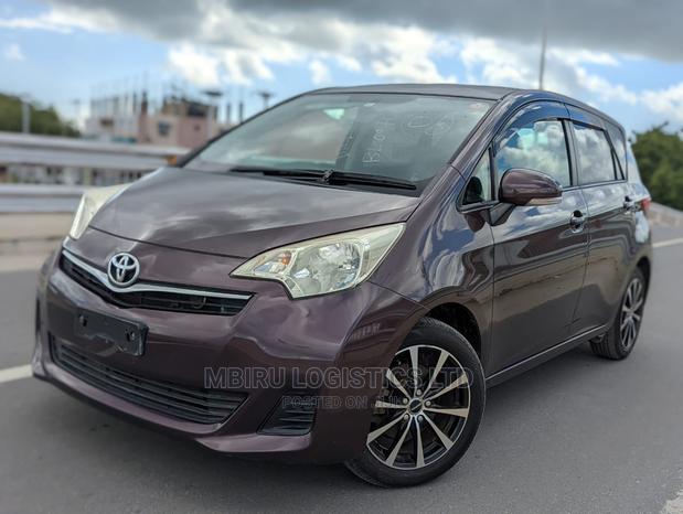 Toyota Ractis 2012 Brown