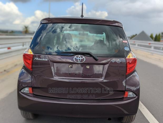 Toyota Ractis 2012 Brown