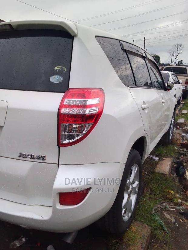 Toyota RAV4 2009 Pearl
