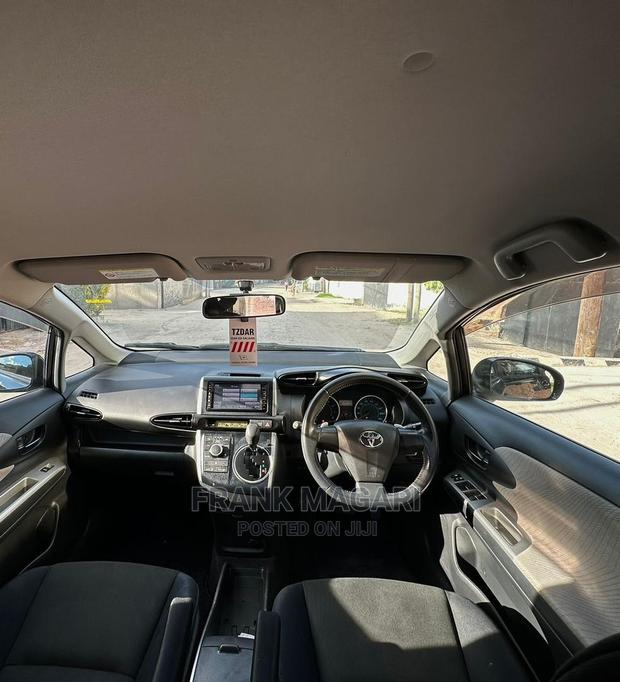 Toyota Wish 2010 Black