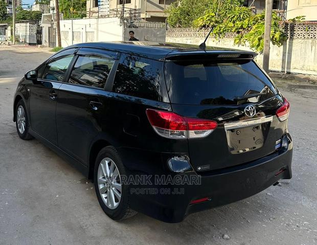 Toyota Wish 2010 Black