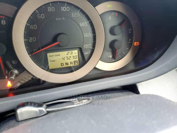 Toyota Vanguard 2012 Pearl