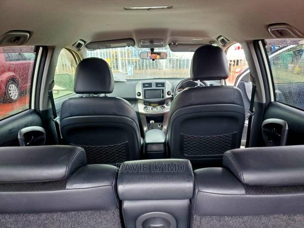 Toyota Vanguard 2012 Pearl