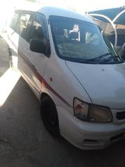 Toyota Noah 2.0 FWD (8 Seater) 2004 White for sale