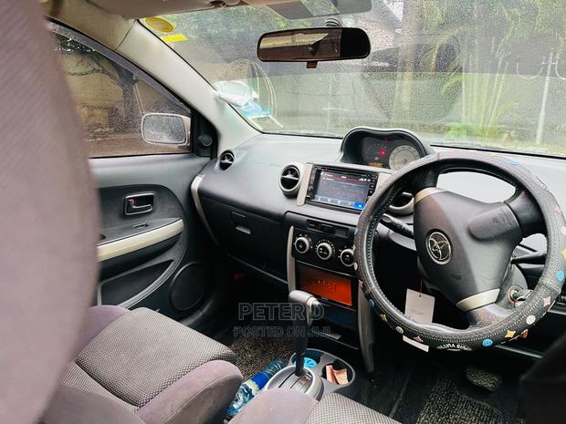 Toyota IST 2004 Brown
