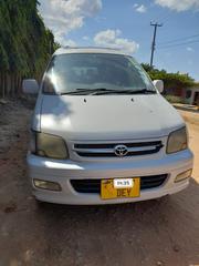Toyota Noah 2001 Pearl for sale