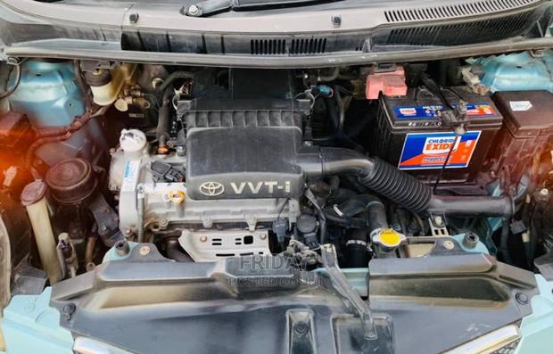 Toyota Ractis 1.3 FWD 2008 Blue