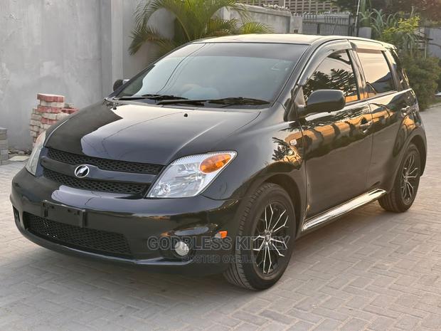 Toyota IST 2006 Black