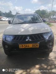 Mitsubishi L200 2014 White for sale