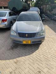 Toyota Crown Royale 2005 Gray for sale