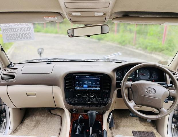 Toyota Land Cruiser HDJ 100 2000 Silver
