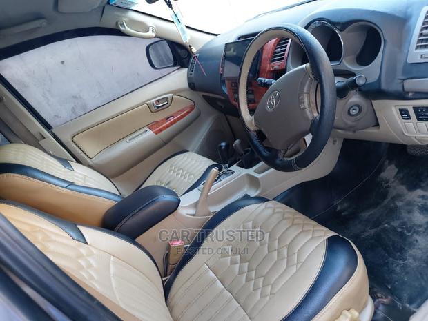Toyota Fortuner 3.0 D AWD 2005 Beige