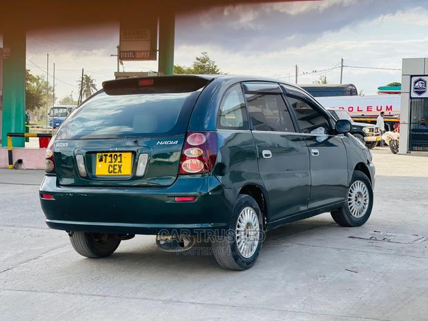 Toyota Nadia 2.0 135hp FWD 2000 Green
