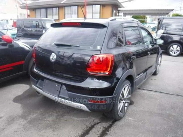 Volkswagen Polo 2011 Black