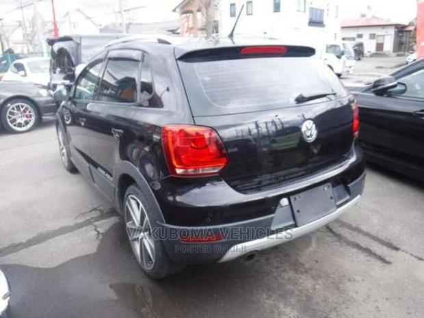 Volkswagen Polo 2011 Black