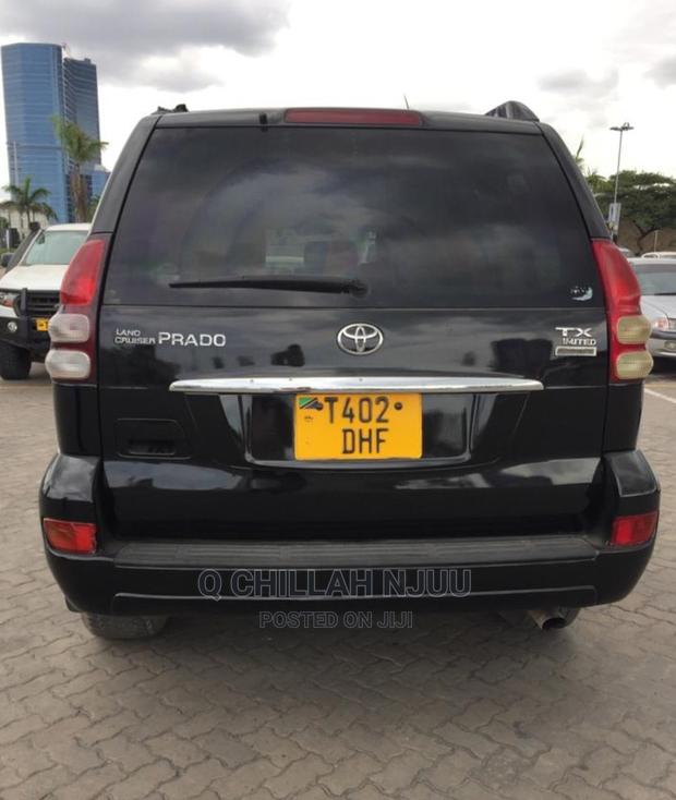 Toyota Land Cruiser Prado 2005 Black