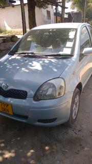 Toyota Vitz 2005 Green for sale