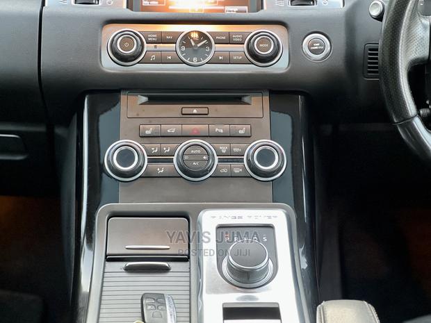 Land Rover Range Rover Sport 2010 Black