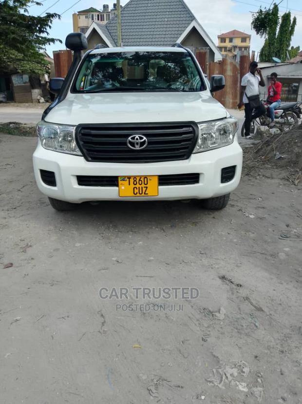 Toyota Land Cruiser 4.5 V8 TD STD 2010 White