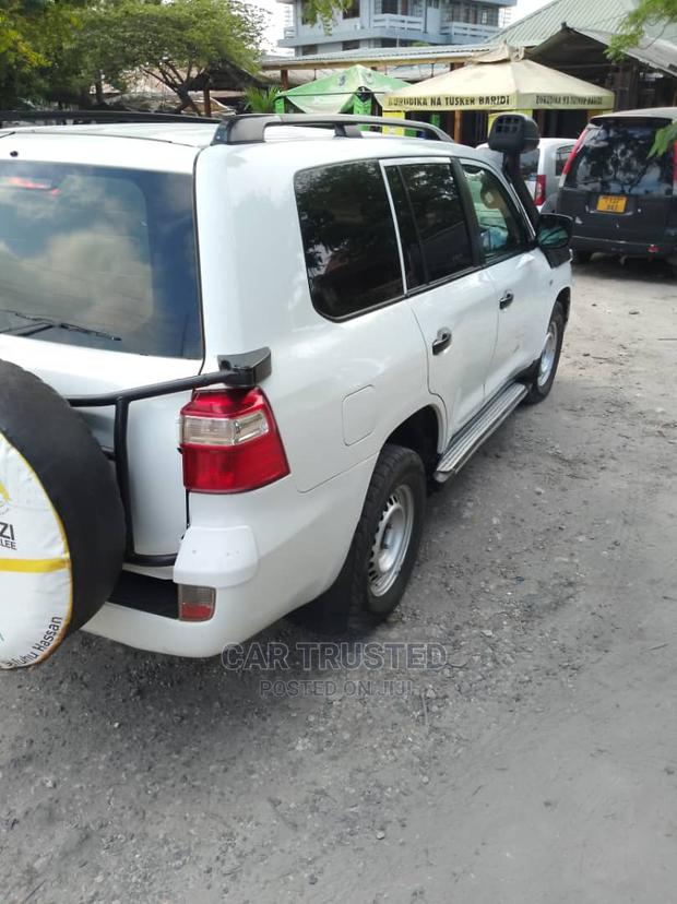 Toyota Land Cruiser 4.5 V8 TD STD 2010 White