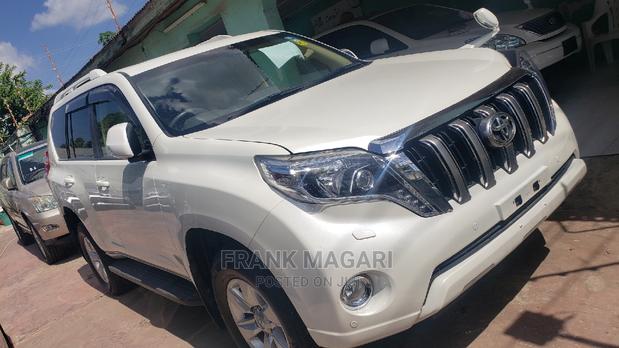 Toyota Land Cruiser Prado 2018 White