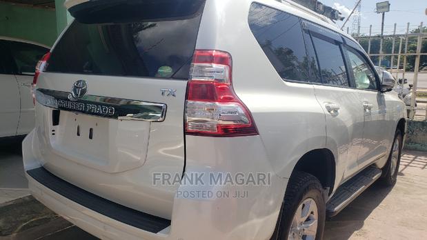 Toyota Land Cruiser Prado 2018 White