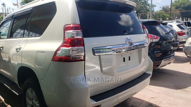 Toyota Land Cruiser Prado 2018 White