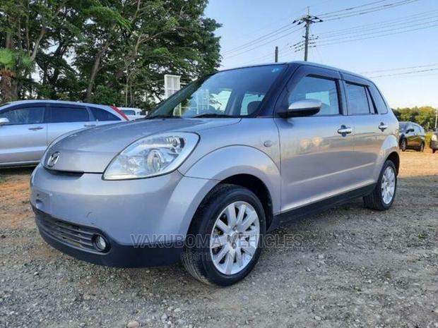 Mazda Verisa 2010 Silver