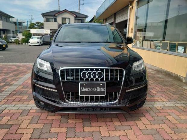 Audi Q7 2010 Black
