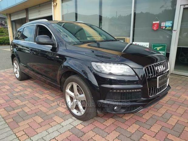 Audi Q7 2010 Black