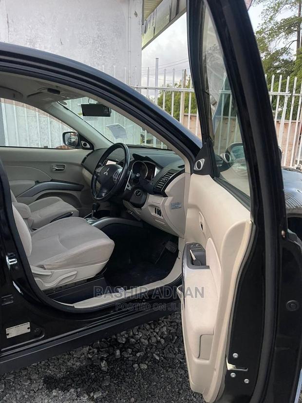 Mitsubishi Outlander 2.4 2009 Black
