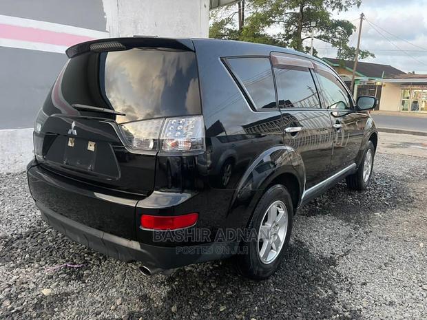 Mitsubishi Outlander 2.4 2009 Black