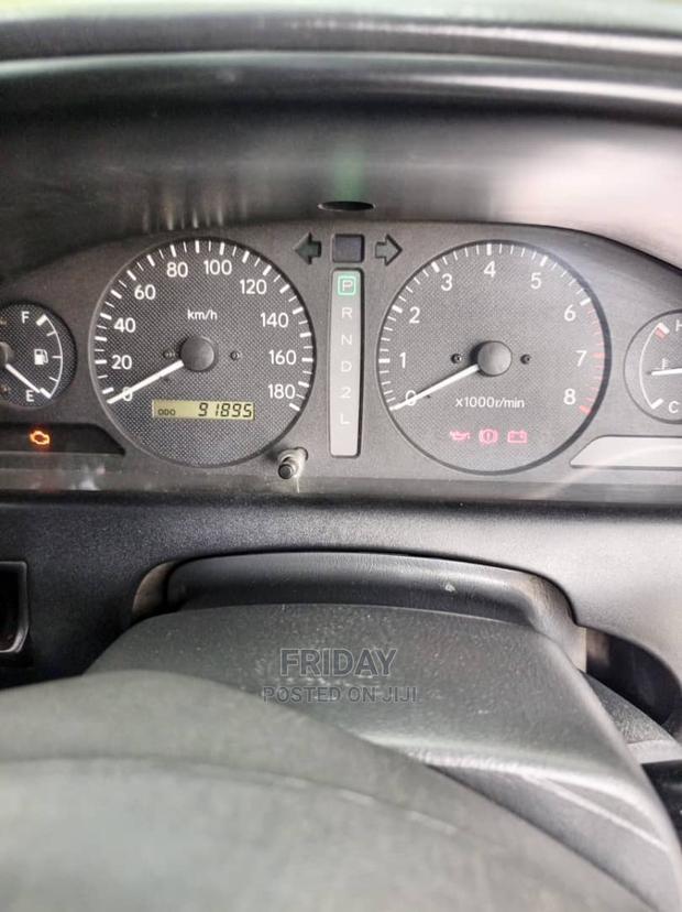 Toyota Carina 1.5 FWD Sedan 2001 White