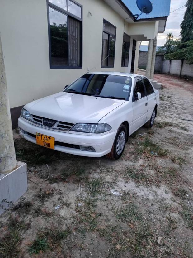 Toyota Carina 1.5 FWD Sedan 2001 White