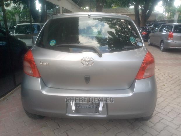 Toyota Vitz 1.3 AWD 3dr 2005 Gray