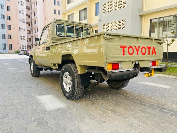 Toyota Land Cruiser Prado 2.7 16V 5dr 1998 Beige