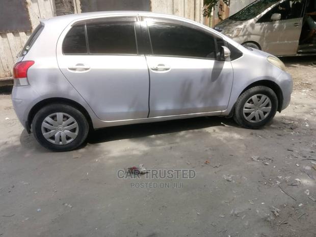 Toyota Vitz 1.5 FWD 3dr 2005 Silver