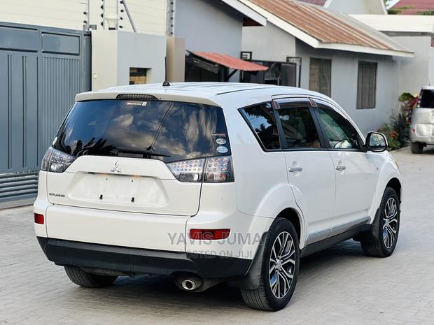 Mitsubishi Outlander 2006 White