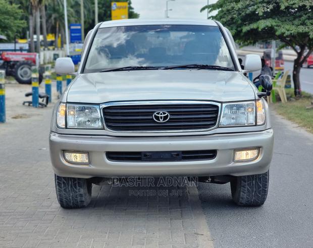 Toyota Land Cruiser 100 VX 4.2 4x4 2005 Silver