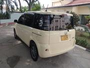 Toyota Sienta 2005 Off white for sale