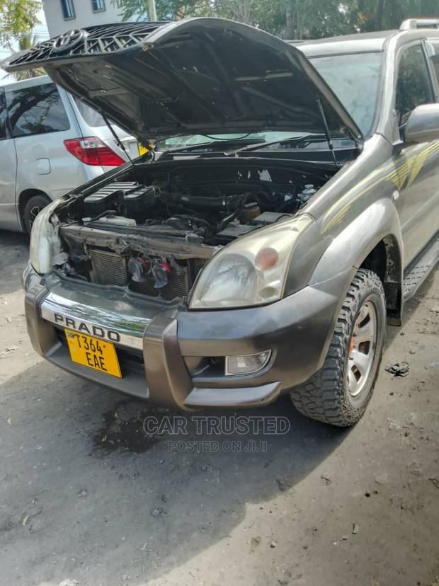 Toyota Land Cruiser Prado 2.7 5dr 2004 Beige