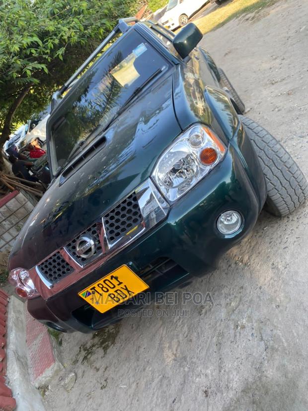 Nissan Hardbody 2003 Green