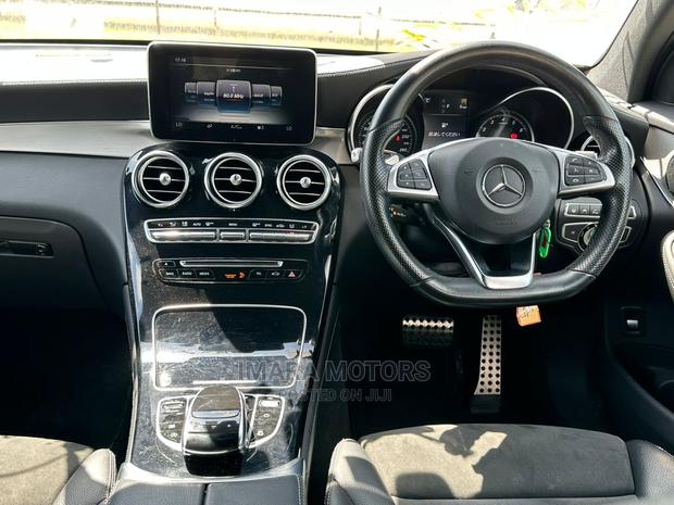 Mercedes-Benz GLE-Class 2016 White
